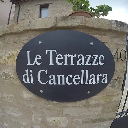 別荘 Le Terrazze Di Cancellara フォリーニョ